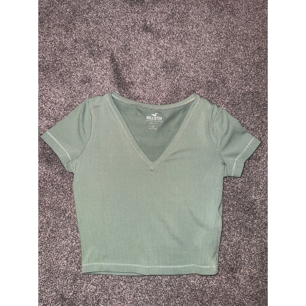 Hollister Women's Green Must Have Collection V-Neck Ribbed‎ Babytee